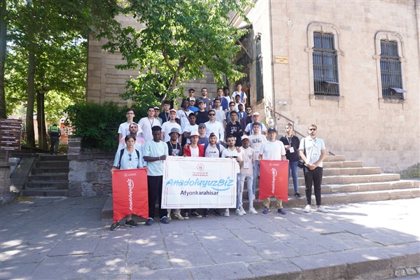 “Anadoluyuz Biz” gençleri Afyonkarahisar’ı karış karış gezdi