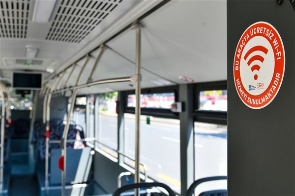 Ankara Büyükşehir’in otobüslerde Wİ-Fİ hizmeti birinci yılında