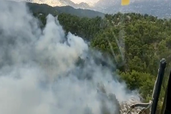 Antalya'daki orman yangını kontrol altında