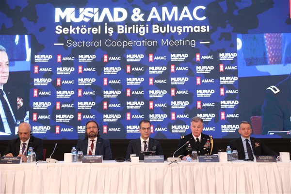  Askeri ataşeler MÜSİAD üyeleriyle bir araya geldi