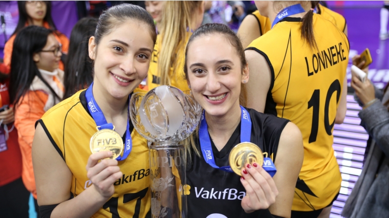 Ayça Aykaç ve Tuğba Şenoğlu yeniden VakıfBank'ta