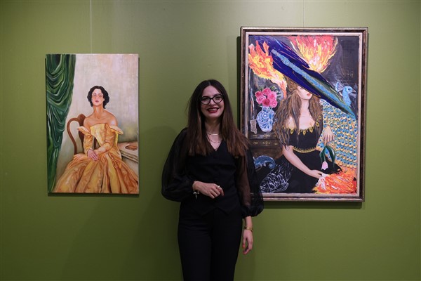 Ayvalık’ta “Resim ve Fotoğraf Kardeşliğinde Kadın” sergisi açıldı