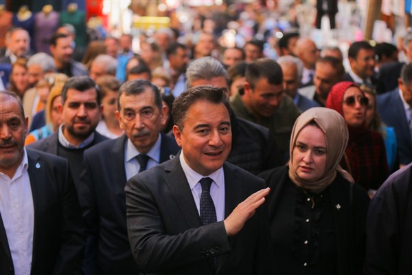 Babacan: “Ailelerle tek tek ilgilenecek bir sistem kuruyoruz”