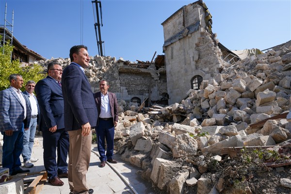 Babacan’dan Hatay’a ziyaret 