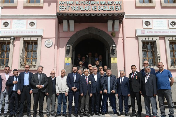 Bakan Akar ile Başkan Büyükkılıç’tan anlamlı ziyaret