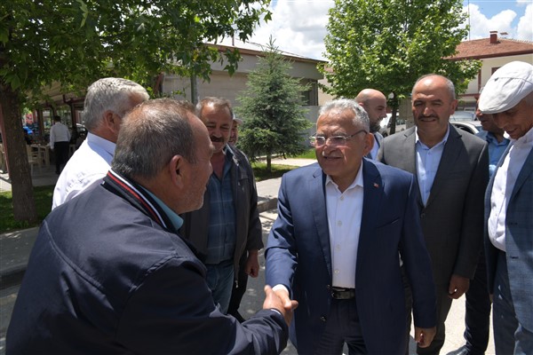 Bakan Akar ve Başkan Büyükkılıç ilçeleri ziyaret etti