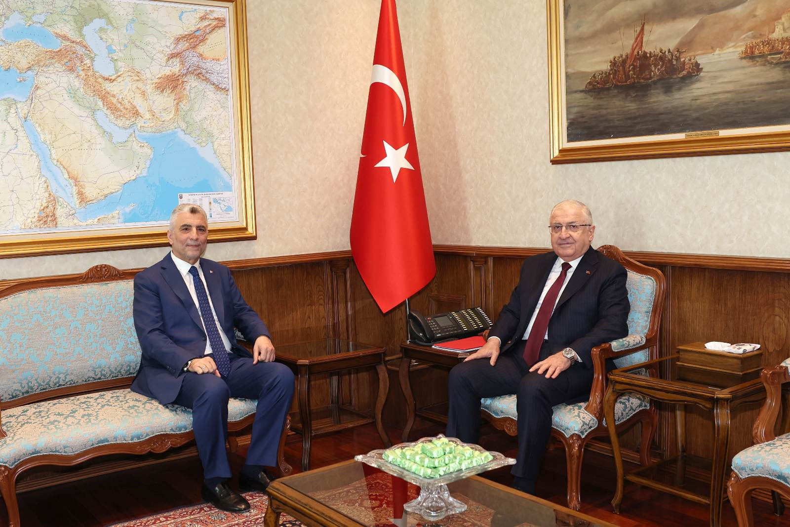 Bakan Bolat'tan Bakan Güler'e taziye ziyareti