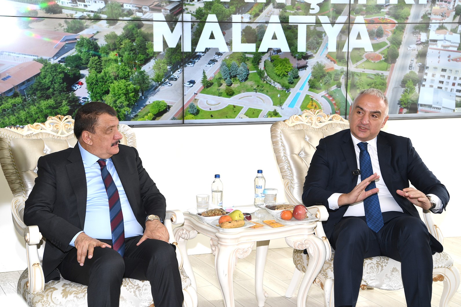 Bakan Ersoy, Başkan Gürkan'ı ziyaret etti