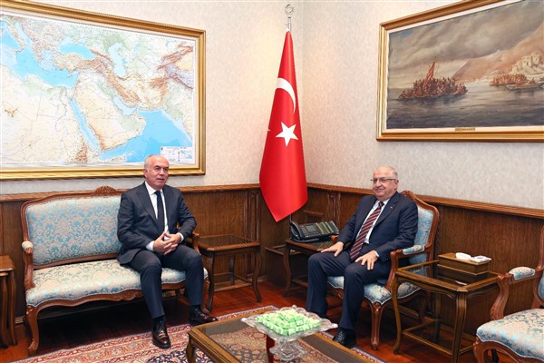 Bakan Güler, Türkiye'nin Asmara Büyükelçisi Küçüksakallı'yı kabul etti