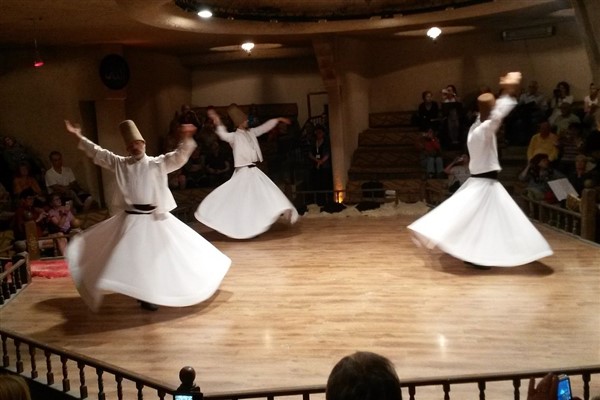 Bakan Işıkhan, 750.  vuslat yılında Mevlana'yı andı