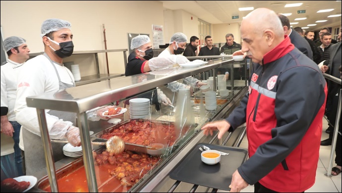 Bakan Kirişci Şanlıurfa’da Depremzedeleri Ziyaret Etti  | VİDEO 