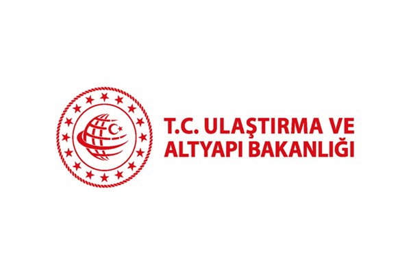 Bakan Uraloğlu, İbrahim Usta’nın mezarını ziyaret etti