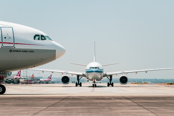 Bakan Uraloğlu: Mart ayında 14.6 milyon yolcu uçakla seyahat etti