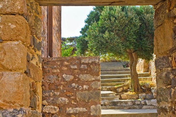 Bakan Uraloğlu’ndan Stratonikeia Antik Kenti'ne ziyaret