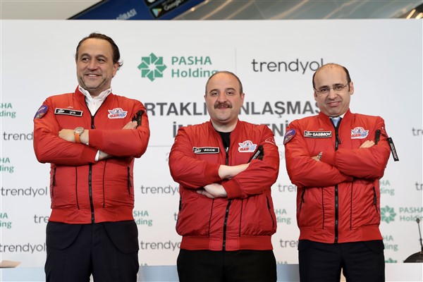 Bakan Varank: “Trendyol, artık yoluna Azerbaycan’ın da markası olarak devam edecek”