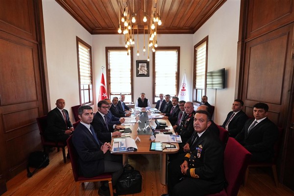 Bakan Yerlikaya başkanlığında İstanbul'da güvenlik toplantısı düzenlendi 