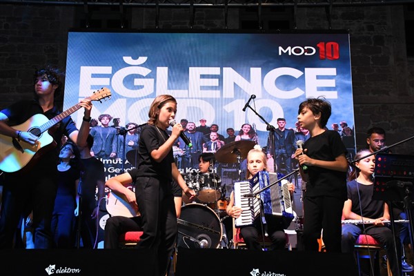 Balıkesir'de konserler devam ediyor