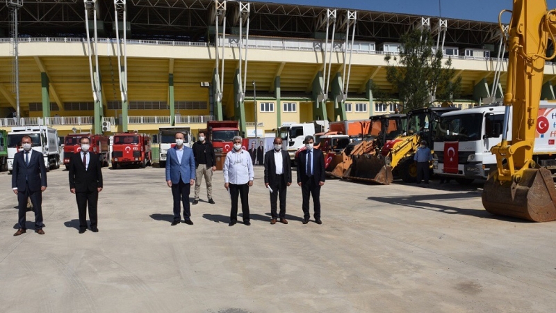 Barış Pınarına 15 Belediyeden Araç Ve Makine Desteği