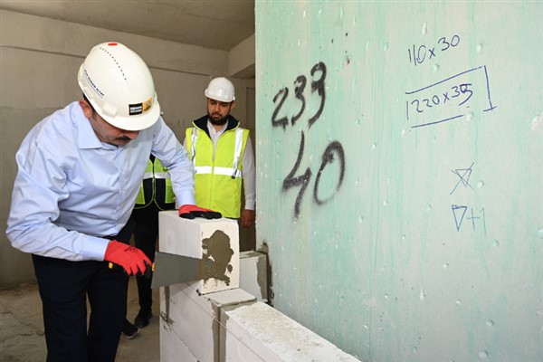 Başkan Altay, meydan evleri yenileme ve bisiklet müzesi çalışmalarını inceledi