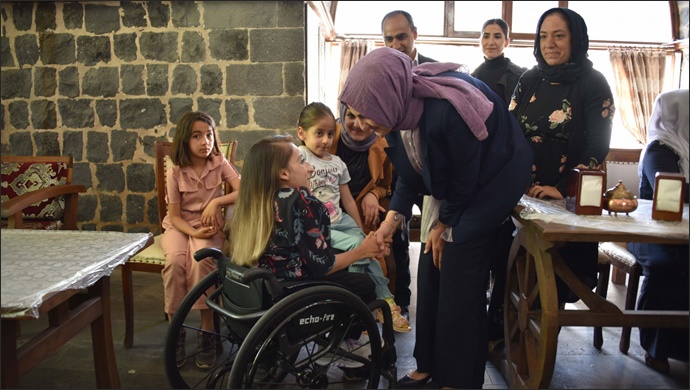 Başkan Ayşe Çakmak “En büyük engel sevgisizliktir”