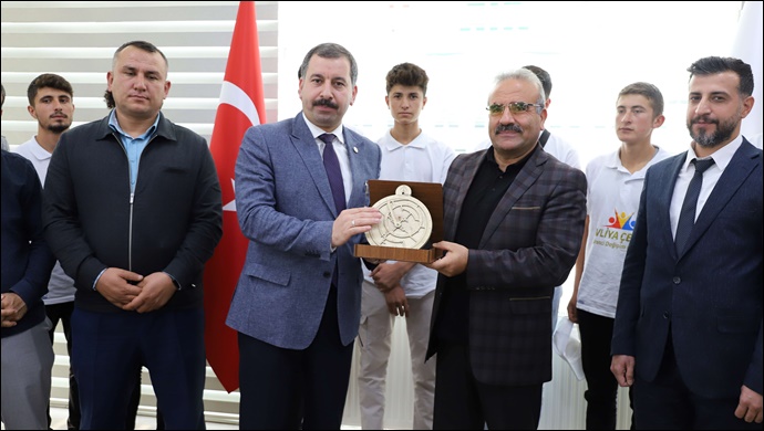 Başkan Baydilli Kahramanmaraşlı Öğrencileri Ağırladı-(VİDEO)