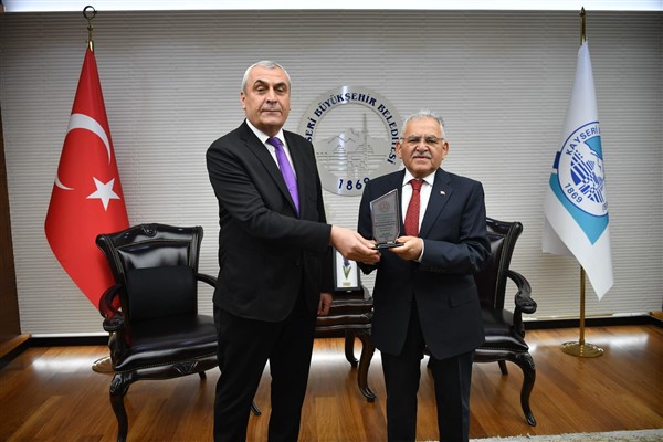 Başkan Büyükkılıç'a eğitimcilerden 