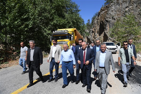 Başkan Büyükkılıç, sıcak asfalt çalışmalarını inceledi