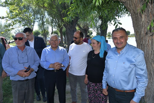 Başkan Büyükkılıç, Sosyallı’da vatandaşlarla buluştu