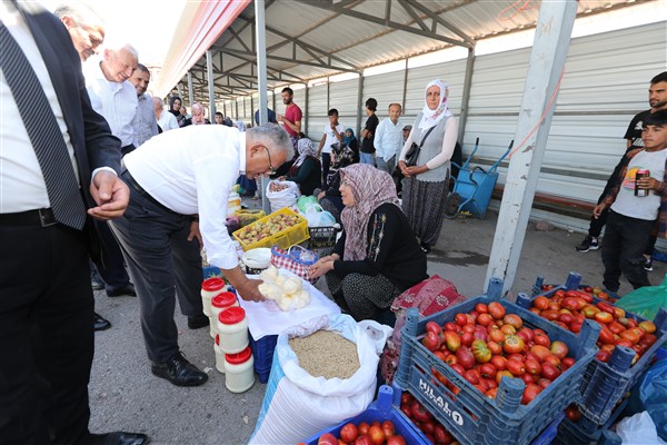 Başkan Büyükkılıç, Tomarza’da pazarcı esnafı ile buluştu