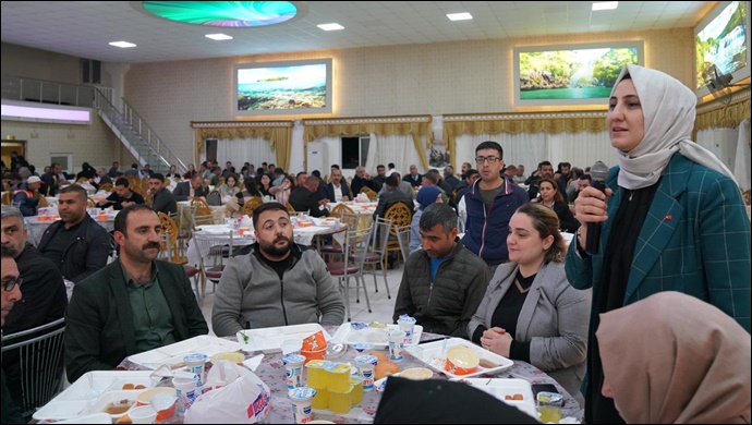 Başkan Çakmak çalışanlarla iftar yemeğinde bir araya geldi
