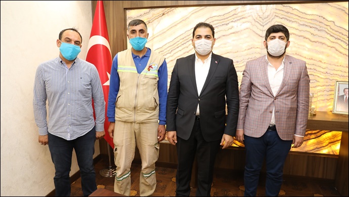 Başkan Canpolat Örnek Davranış Sergileyen Personeli Ödüllendirdi-(VİDEO)