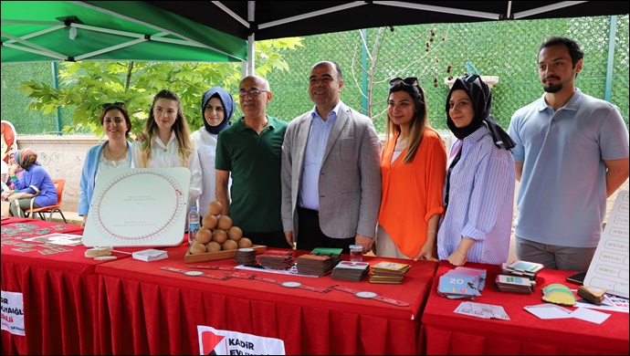 Başkan Çiftçi, Uluslararası yarışmalara katılan öğrencilerle bir araya geldi