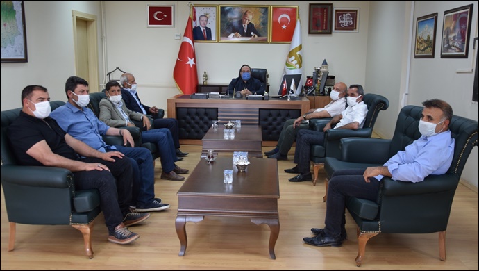 Başkan Ekinci muhtarların sorun ve taleplerini dinlemeye devam ediyor