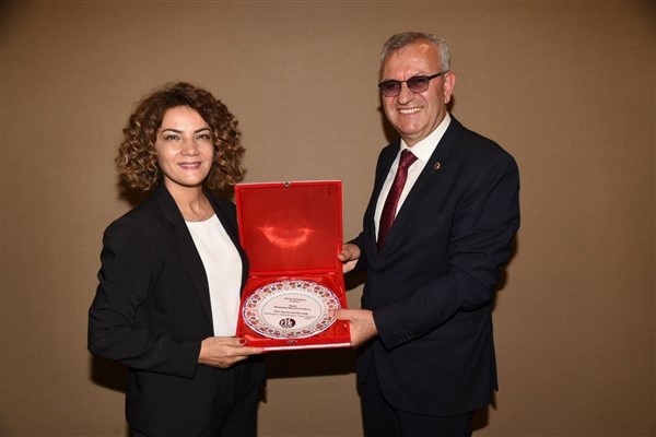 Başkan Helvacıoğlu'na 