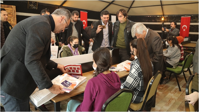 Başkan Kuş, Öğrencilere Eğitim Seti Hediye Etti-(VİDEO)