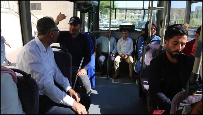 Başkan Kuş, Saha Gezilerine Halk Otobüsüyle Gitti