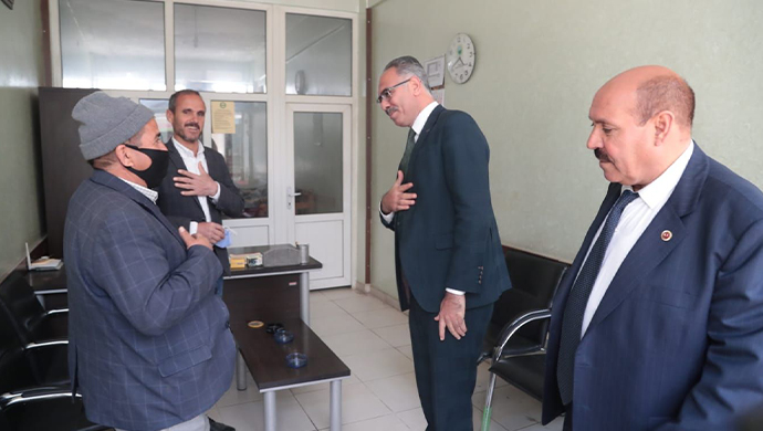 Başkan Kuş,Esnaf ve Vatandaşlarla Bir Araya Gelmeye Devam Ediyor