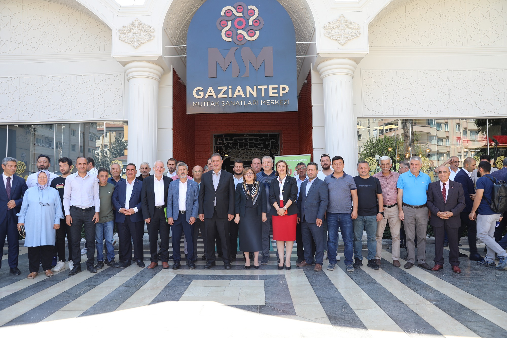 Başkan Şahin, Gastronomi Festivali öncesi yerel basın temsilcileriyle bir araya geldi