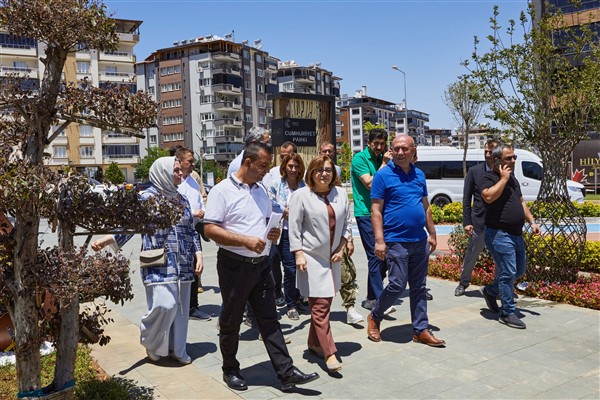 Başkan Şahin, Türkiye Yüzyılı Cumhuriyet Parkı’nda incelemelerde bulundu