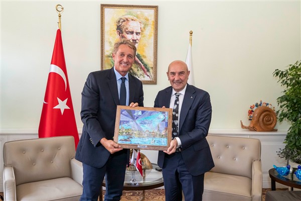 Başkan Soyer, ABD Büyükelçisi Flake’i ağırladı