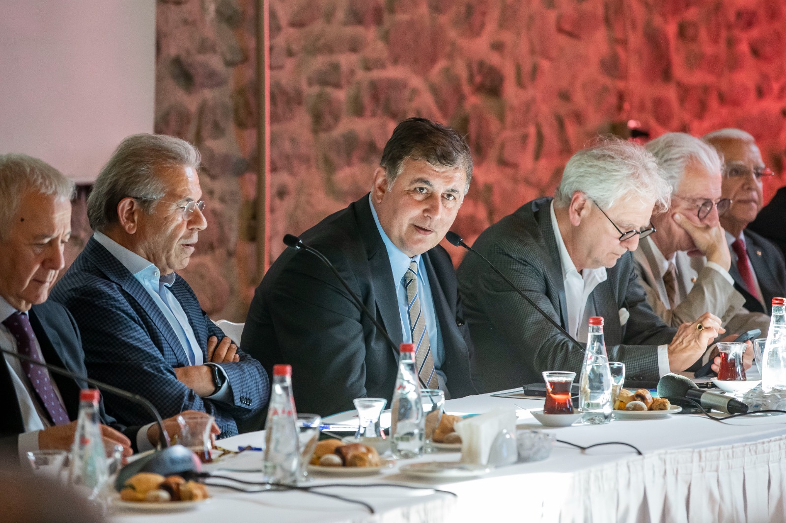 Başkan Tugay: İnsanlar çiftçilikten uzaklaşıyor