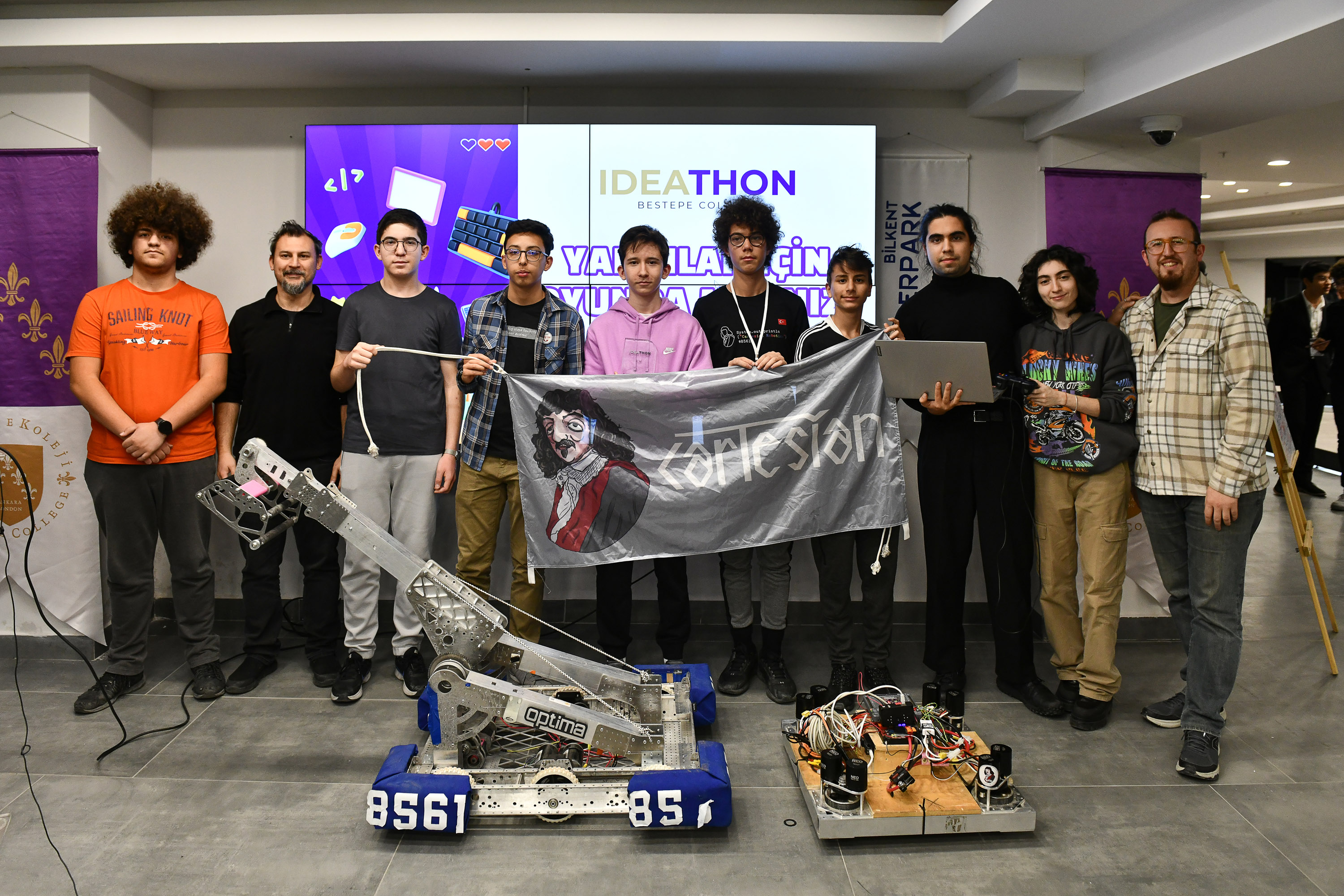 Başkan Yavaş, Ideathon’da gençlerle bir araya geldi
