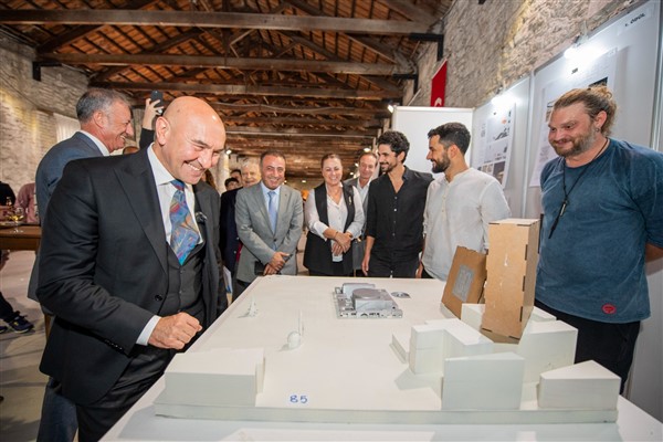 Başkanlık ve Şehir Meclisleri Fikir Projesi Yarışması’nın kazananları ödüllerini aldı