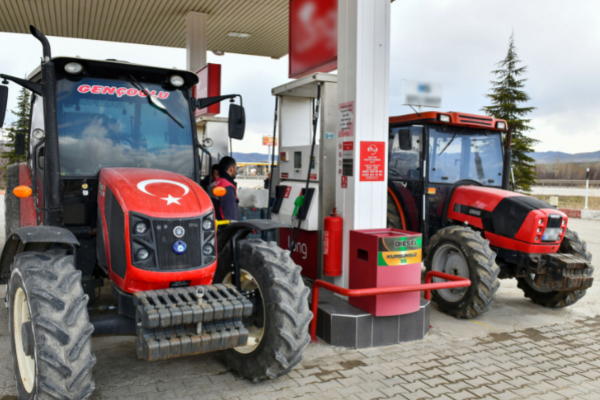 Başkent'te tarlalar ABB'nin mazot desteği ile sürülüyor