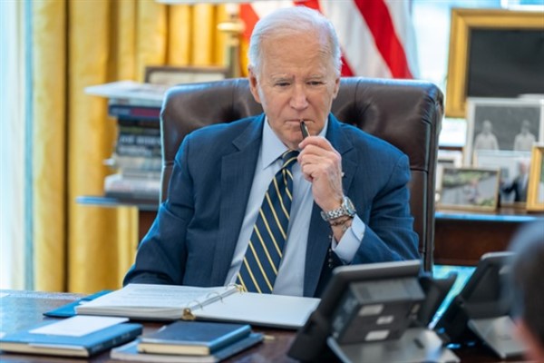 Beyaz Saray NYT'nin Biden'ın yarışta kalıp kalmamayı değerlendirdiği haberini yalanladı