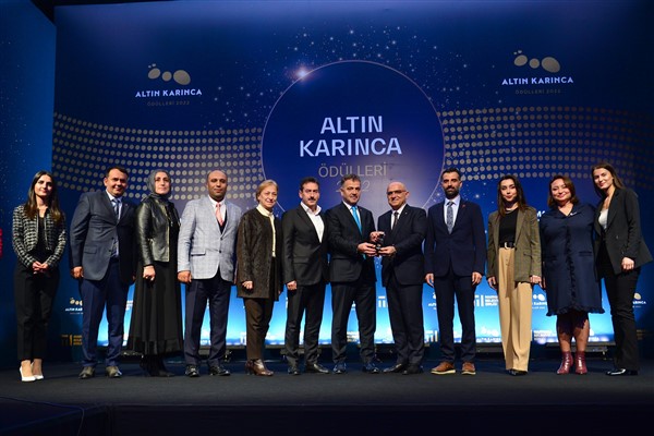 Beylikdüzü'ne Altın Karınca ödülü