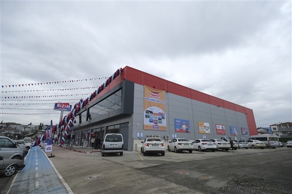 Bizim Toptan’ın Sakarya’daki üçüncü mağazası açıldı