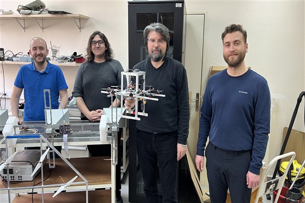 Boğaziçili bilim insanlarından keşif ve gözlem için uçan robot