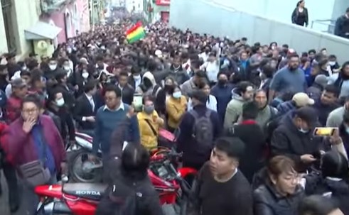 Bolivya'da darbeci generale altı ay 