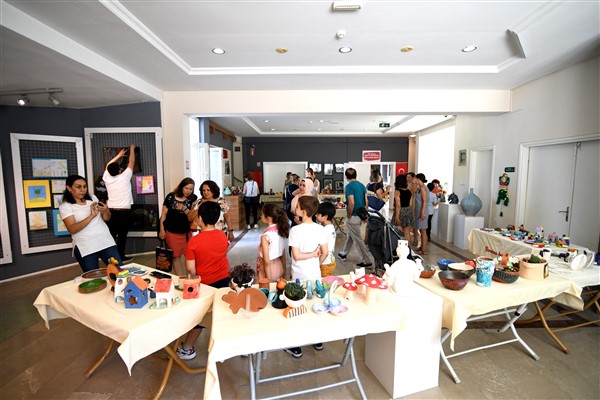 Bornova’da kursiyerlerin sergi heyecanı